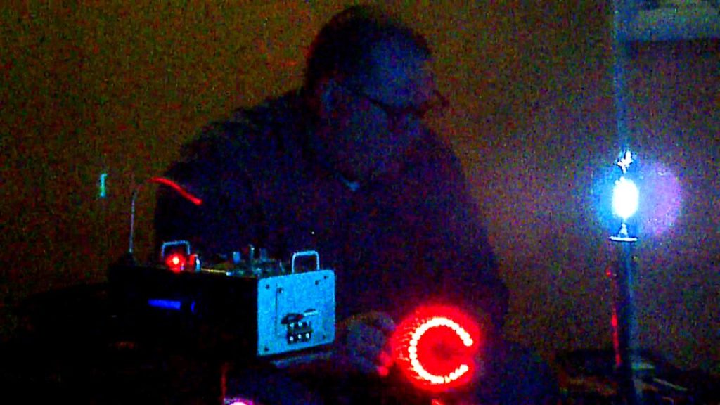 Tim Kaiser live at Gallery F - Part 2 - Oct 10th, 2011