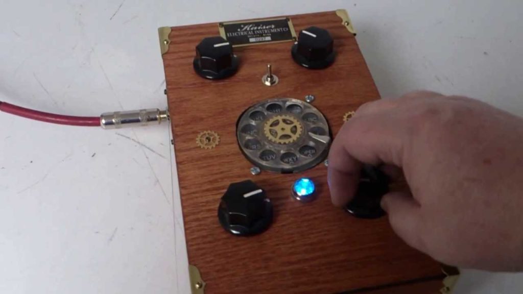 Quad Oscillator with Roto-Vibe